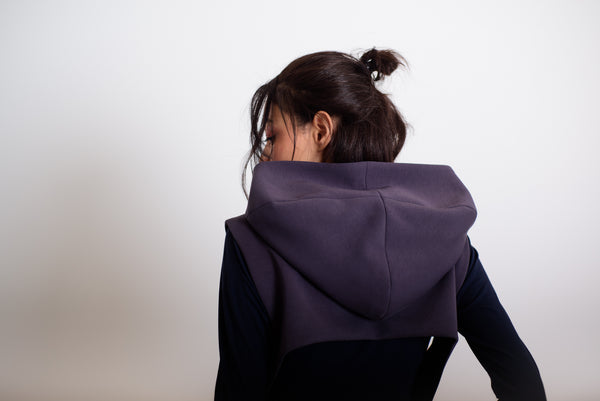 Kapucnis mellény kékes szürke