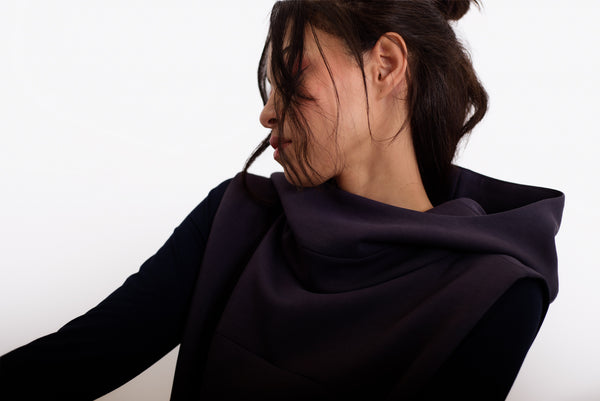 Kapucnis mellény kékes szürke