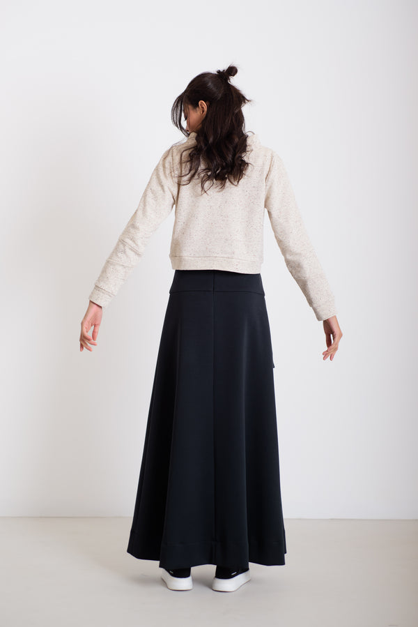 Pulcsi paneles könyökkel