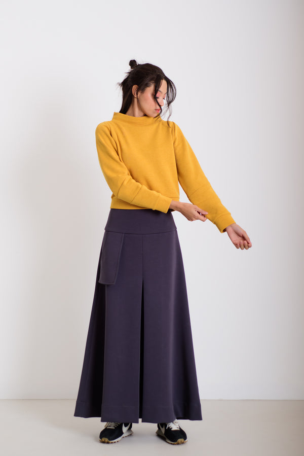 Pulcsi paneles könyökkel