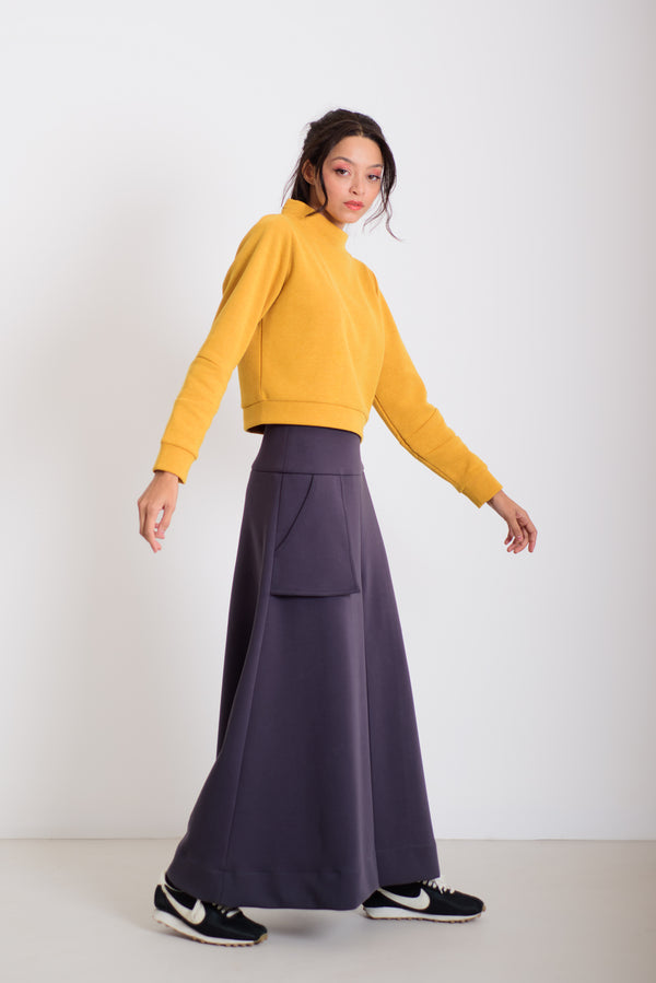 Pulcsi paneles könyökkel