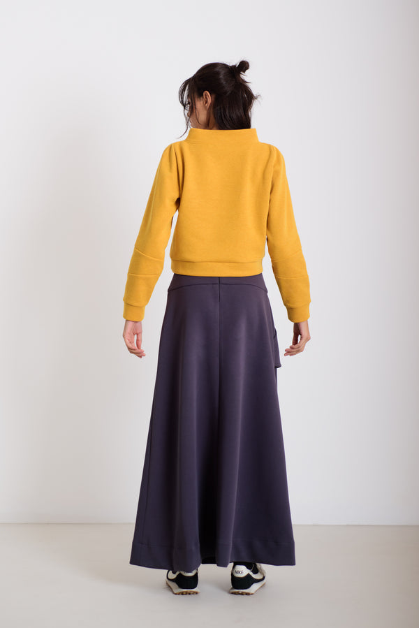 Pulcsi paneles könyökkel