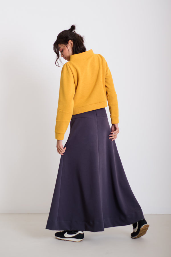 Pulcsi paneles könyökkel