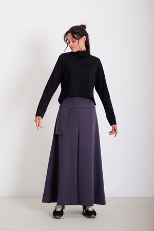 Pulcsi paneles könyökkel